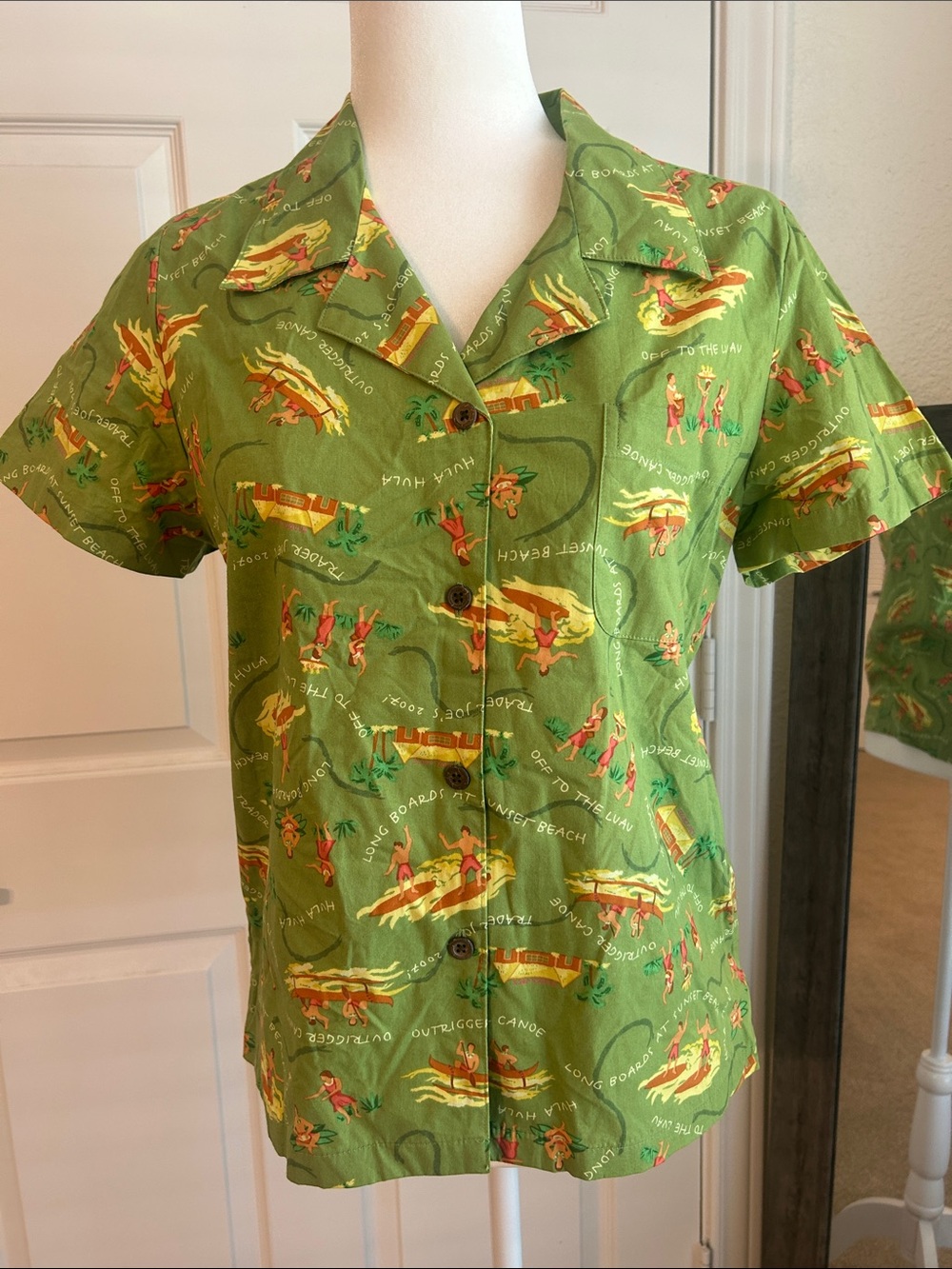 Reyn Spooner Trader Joe’s 2007 Employee Hawaiian Luau Hula Shirt, NWT,